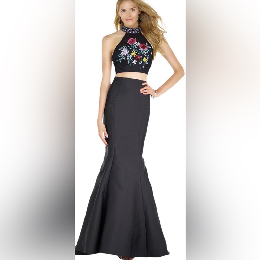 Alyce Size 0 Two Piece Gown Beading Formal Pageants Fun Fashion Party Cocktail
